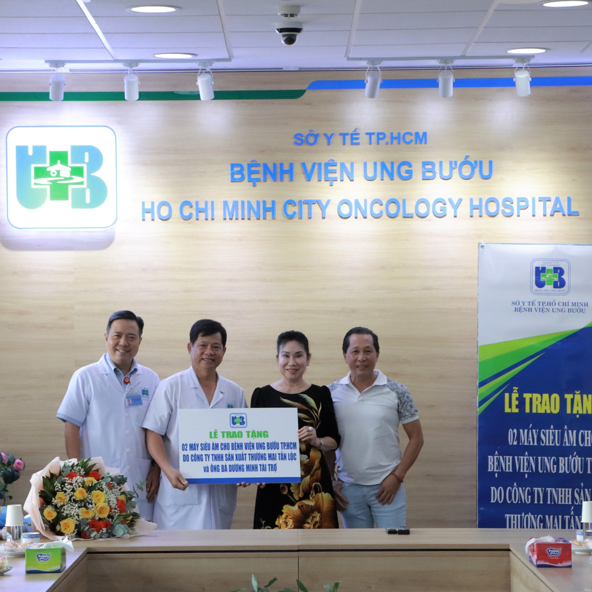 Hoạt động thiện nguyện - Trao máy Siêu Âm màu cho bv Ung Bướu TP,HCM