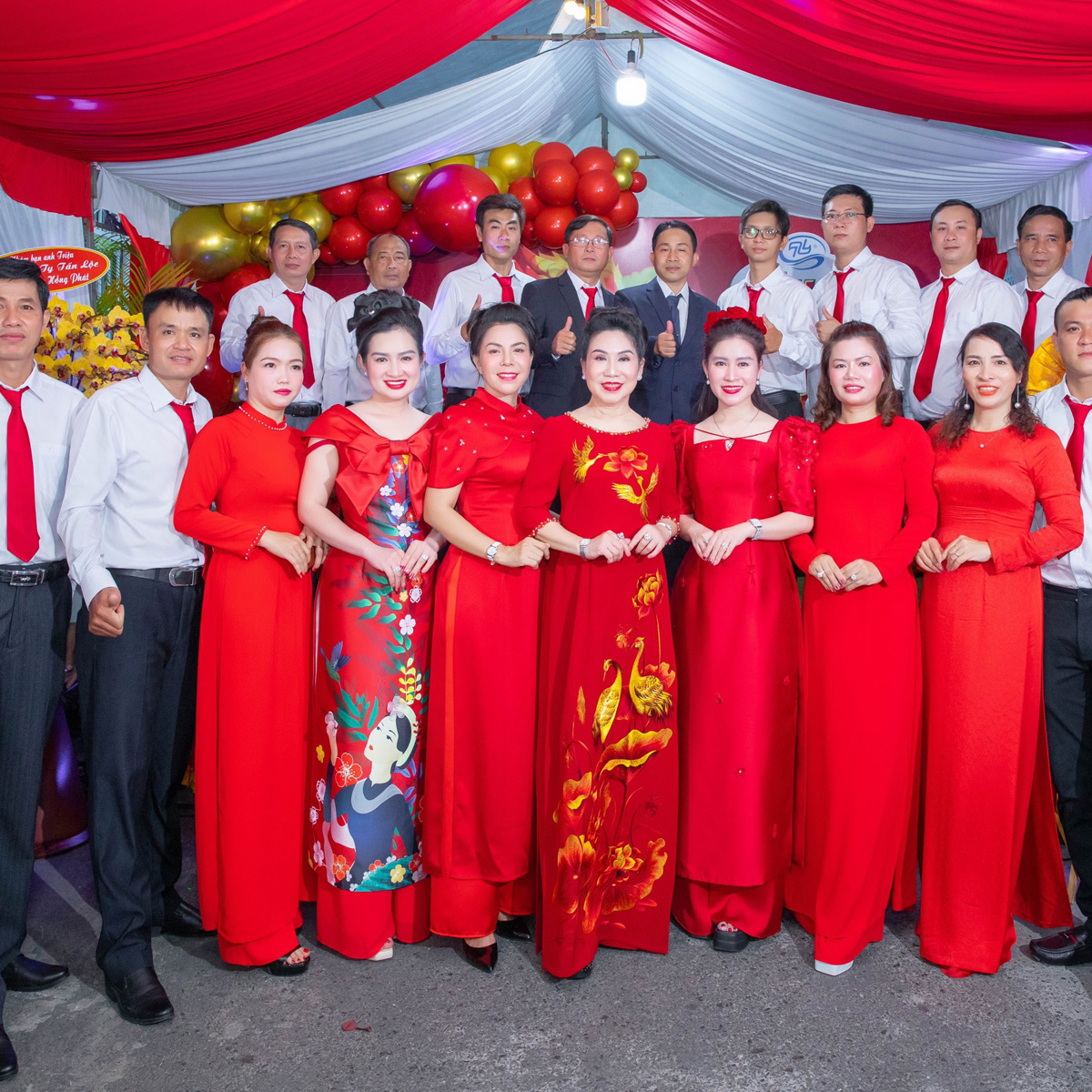 TÂN NIÊN CÔNG TY 2024