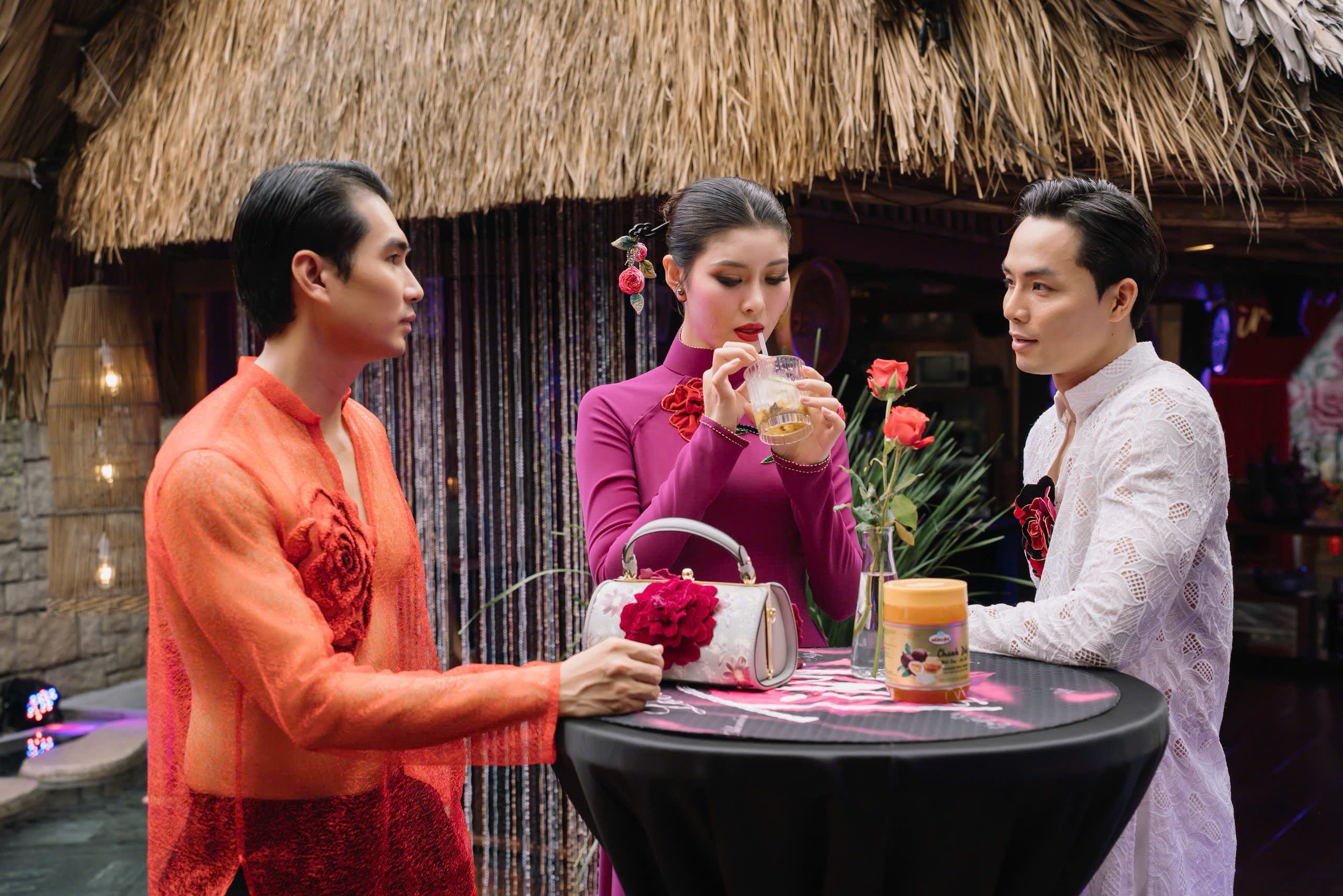 ĐỒNG HÀNH CÙNG CÁC SỰ KIỆN NTK ÁO DÀI ĐINH VĂN THƠ